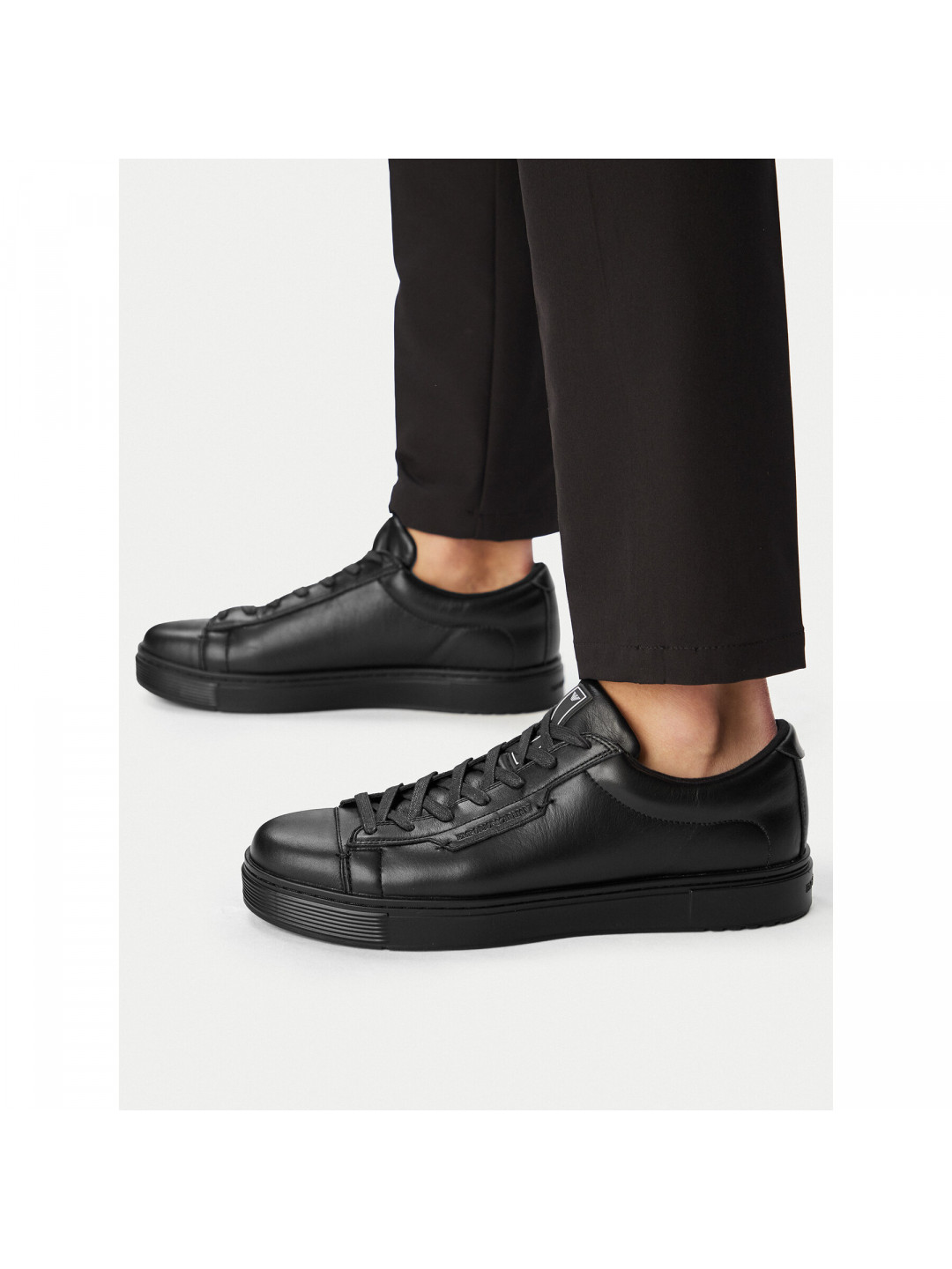 Sneakersy Emporio Armani EM005292 AF24320 UC001 Černá